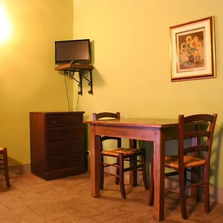 Podere Pian De' Cortini Farm stay *
