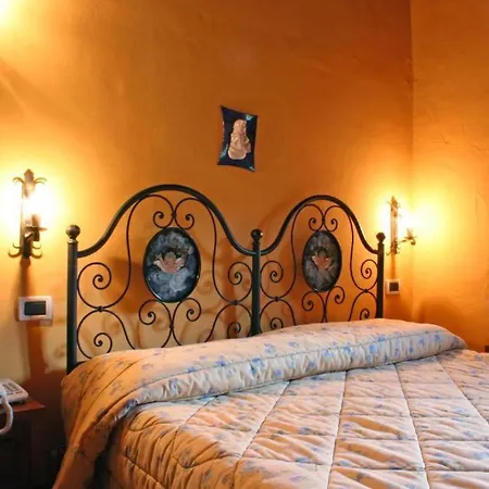 Podere Pian De' Cortini Farm stay
