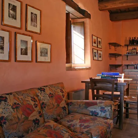 Podere Pian De' Cortini 팜스테이